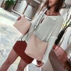 Set: Color Block Bucket Bag With Clutch