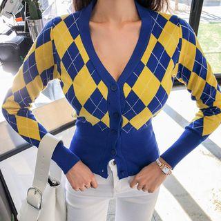 V-neck Buttoned Argyle Cardigan