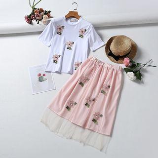 Set: Flower Embroidered Short-sleeve T-shirt + Mesh A-line Skirt