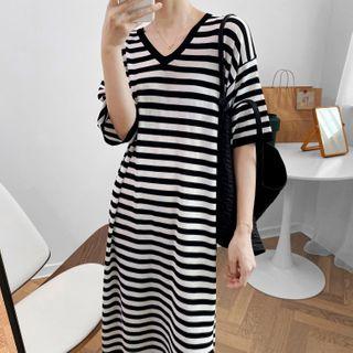 V-neck Short-sleeve Midi Knit Dress