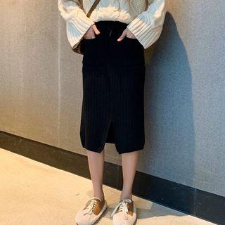 Front Slit Straight-fit Knit Skirt