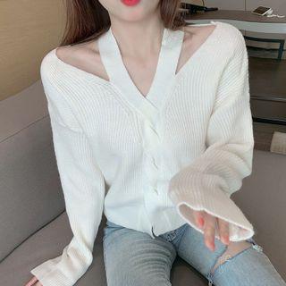 Twisted Cut Out V-neck Knit Top