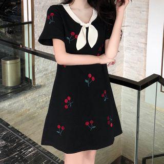 Cherry Embroidered Short-sleeve Shift Dress Black - One Size