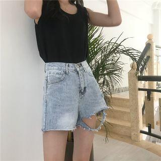 Tank Top / Denim Ripped Shorts