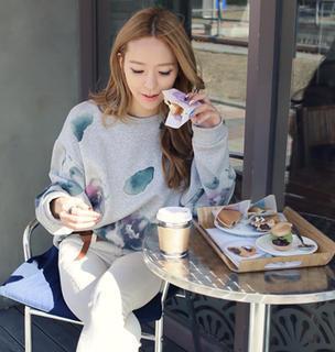 Flower Print Sweatshirt