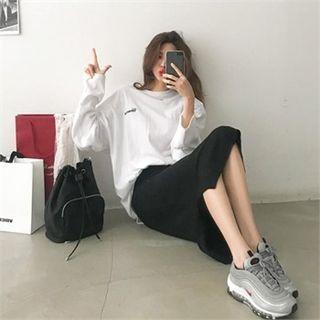 Dolman-sleeve Lettering-embroidered T-shirt