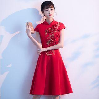 Embroidered Cap-sleeve A-line Qipao