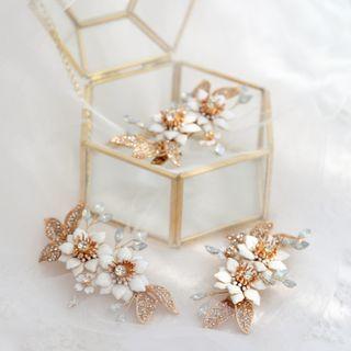 Rhinestone Flower Hair Clip N28 - White & Gold - One Size