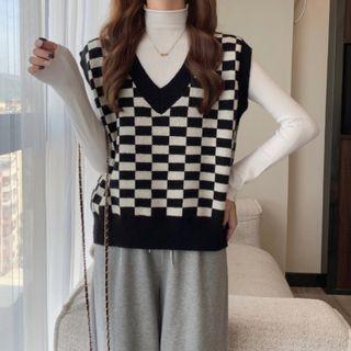Long-sleeve Mock-neck Mesh Top / Checkerboard Sweater Vest