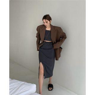 Short-sleeve Cold Shoulder Top / Midi A-line Skirt
