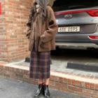 Fleece Loose-fit Coat / Plaid Midi Skirt