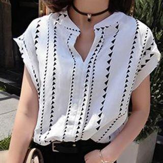 Patterned Short Sleeve Split Neck Top