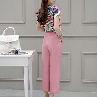 Set: Print Short Sleeve T-shirt + Cropped Pants