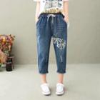 Drawstring-waist Floral Embroidered Capri Jeans
