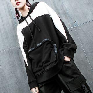 Two-tone Pocket-detail Hoodie Black - One Size