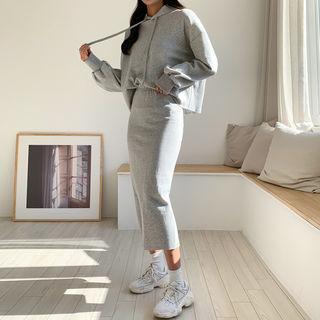 Set: Hooded Pullover + Band-waist Skirt