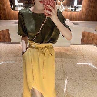 Short-sleeve Plain Top / Midi A-line Slit Skirt
