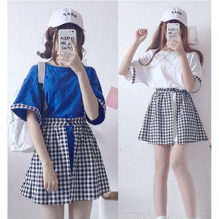 Set: Short-sleeve T-shirt + Plaid Mini Skirt