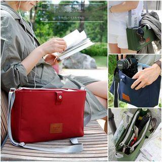 Plain Lightweight Shoulder Bag