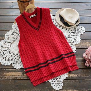 Contrast-trim Cable Knit Vest