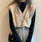 V-neck Sweater Vest / Long-sleeve Mock Neck T-shirt