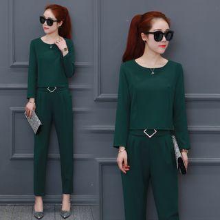 Set: Button Back Top + Slim-fit Pants