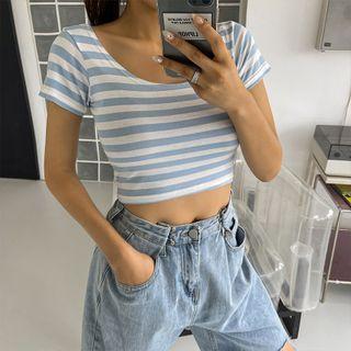 Scoop-neck Stripe Crop T-shirt