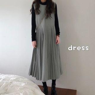 Long-sleeve Top / Accordion Pleated Midi Tank Dress
