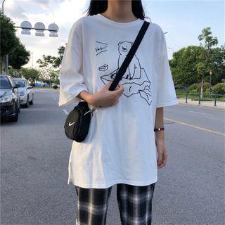 Elbow-sleeve Printed T-shirt / Straight-fit Plaid Pants