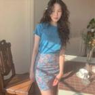 Short-sleeve Lettering T-shirt / Floral Print Mini Fitted Skirt