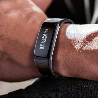 Smart Sports Watch With Heart Rate Monitor