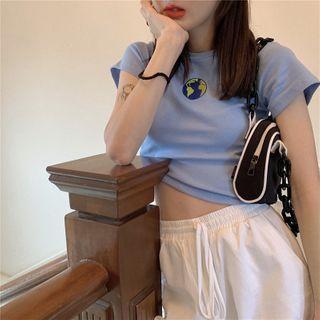 Short-sleeve Earth Embroidered Cropped Top Blue - One Size