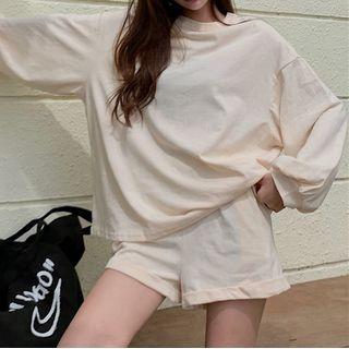 Oversized Long-sleeve Top / High-waist Wide-leg Shorts