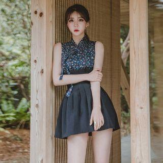 Sleeveless Mini Skirt Hanbok Set (floral / Navy Blue)