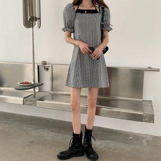 Puff-sleeve Plaid Mini Sheath Dress Plaid - Black & White - One Size
