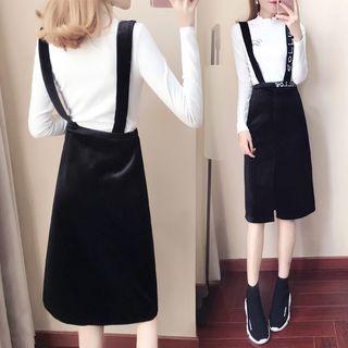 Set: Long-sleeve Embroidery Knit Top + Jumper Shorts