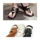 Toe-loop Cross-strap Sandals