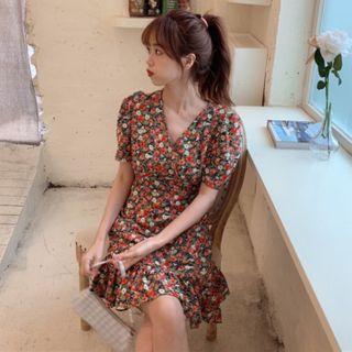 Floral Short Sleeve V-neck Dress