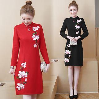 Traditional Chinese 3/4-sleeve Floral Embroidery Dress