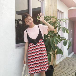 Set : Short-sleeve T-shirt + Patterned Spaghetti Strap Dress