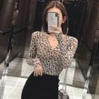 Leopard Print Long-sleeve T-shirt / Ruffle Hem Pencil Skirt