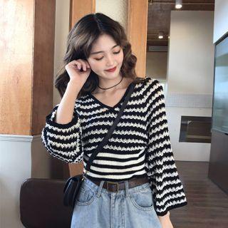 Striped V-neck Long-sleeve Cropped Knit Top