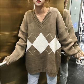 Diamond Trim V-neck Sweater