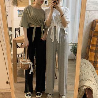 Short-sleeve T-shirt / High-waist Wide Leg Pants