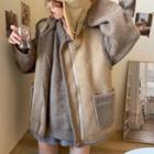 V-neck Sweater / Buckled Collared Zip Vest