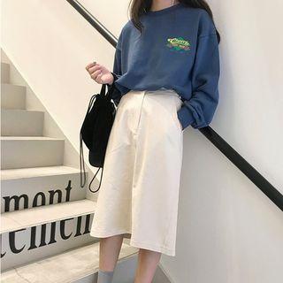 Printed Sweatshirt / Midi A-line Skirt