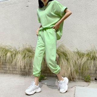 Set: Pigment T-shirt + Jogger Pants