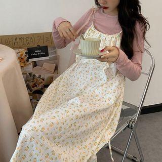 Plain Slim-fit T-shirt / Floral Sleeveless Dress