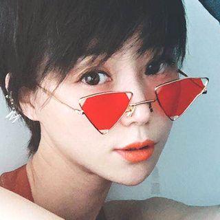 Retro Triangle Sunglasses