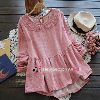 Crochet-collar Dip-back Blouse